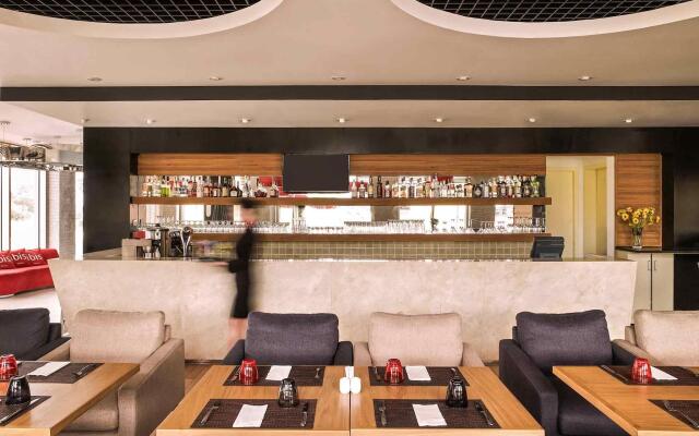 ibis Saigon South