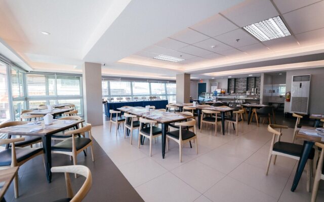 Henia Hotel
