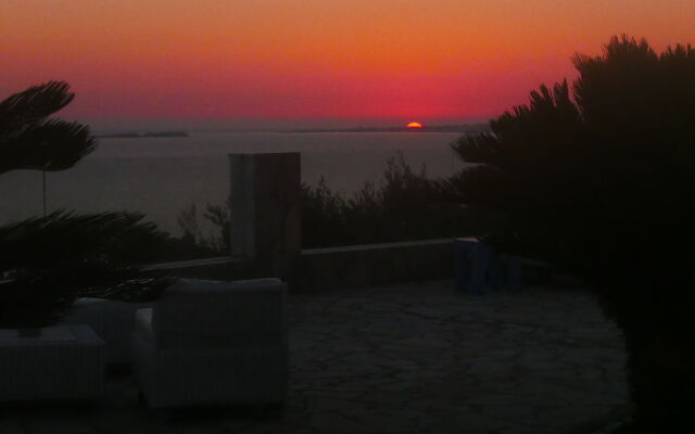 Agnanti Suites