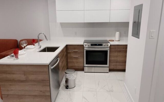 2001 Av. Beaconsfield