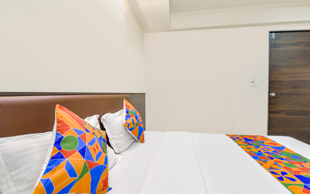 Fabhotel Crystal