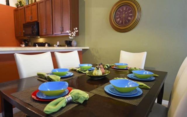 Veranda Palms - 4452
