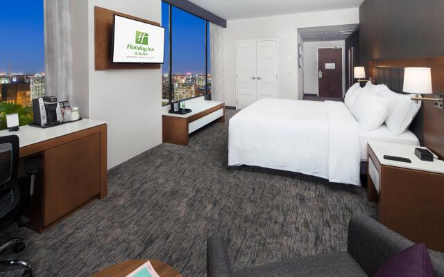 Holiday Inn Hotel & Suites Montreal Centre-ville Ouest, an IHG Hotel