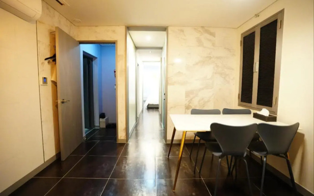 Y Hotel