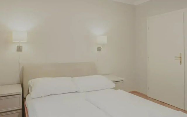 HeyMi Apartments Post