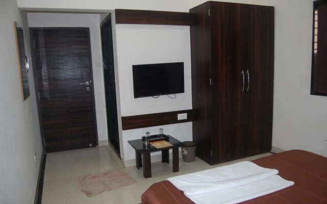 OYO 8022 Hotel Sunil Inn