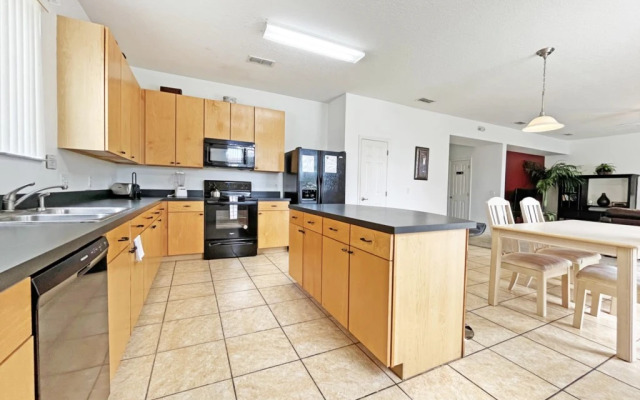 Pine Forest Chateau , Davenport, US