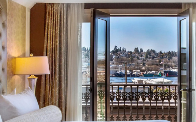 Hotel Ballard