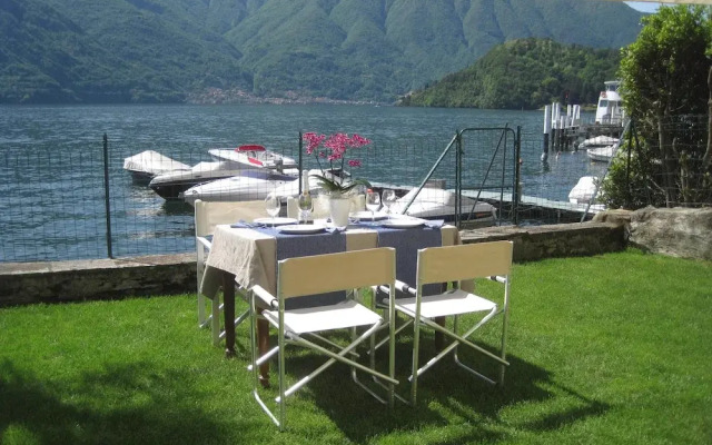 Family Lake Apartment