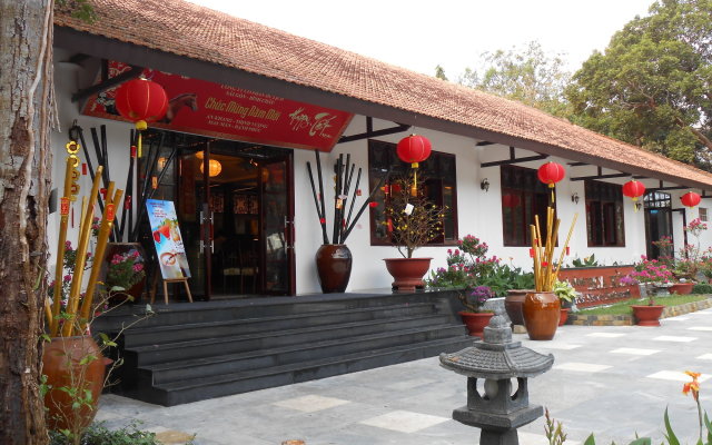 Minera Hot Springs Binh Chau