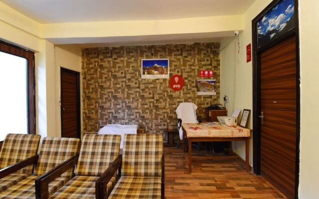 OYO 12818 Dev Villa