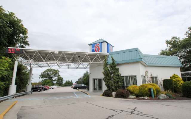 Motel 6 Warwick, RI - Providence Airport - I-95