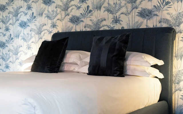 The Arsenal Large Apartment