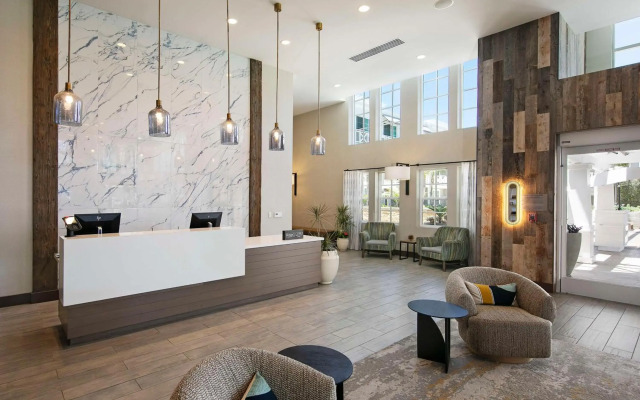 Inn at the Pier Pismo Beach, Curio Collection by Hilton