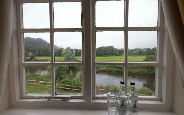 The Chainbridge Inn
