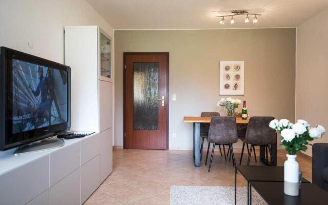 Ferienwohnung-9-mit-Terrasse-Garten-Landhaus-Hubertus-Duhnen