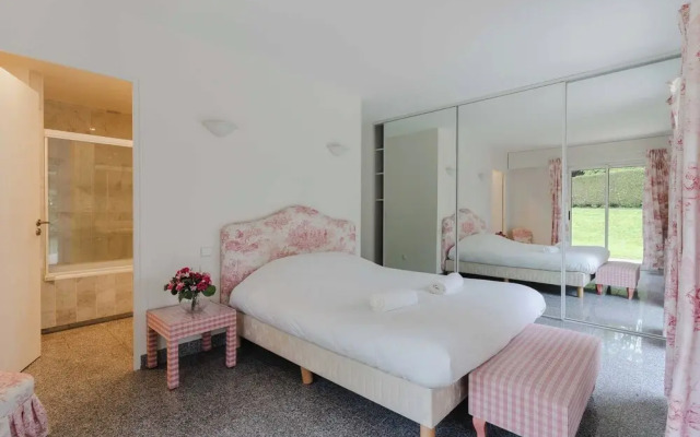 Luxury Haven With Pool, Tennis and Large Garden