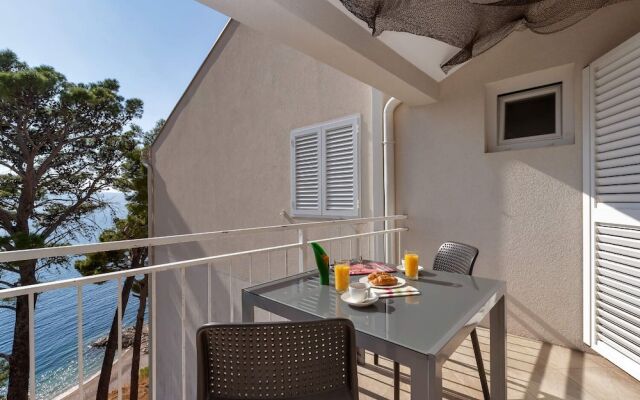 Anka - Amazing Location - A11