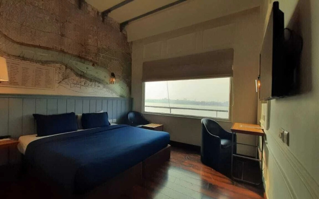 Polo Floatel Kolkata