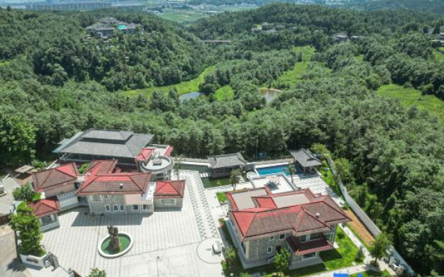 Tengchong Juxian Resort