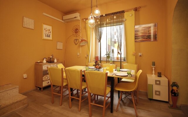 Holiday House Vesna