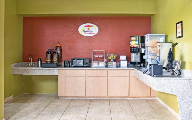 Red Lion Inn & Suites IAH Airport East