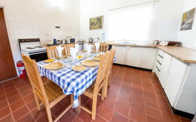 Woodcliffe Country House