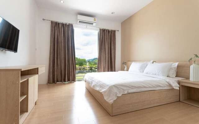 O2 Hotel Lopburi