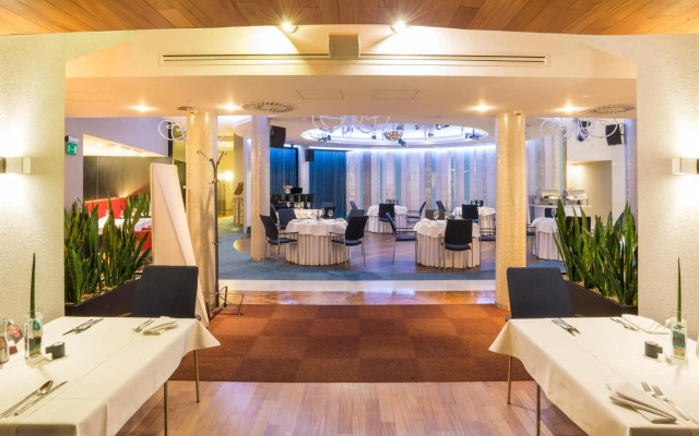 Niebieski Art Hotel & Spa