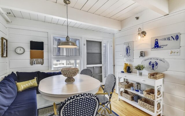 Atlantic Watergate 16 by Long & Foster