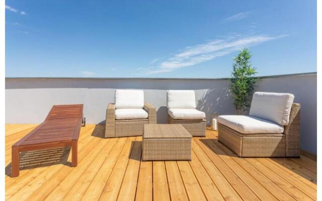 N45 · Penthouse near Schoenbrunn. Amazing Terrasse! N45