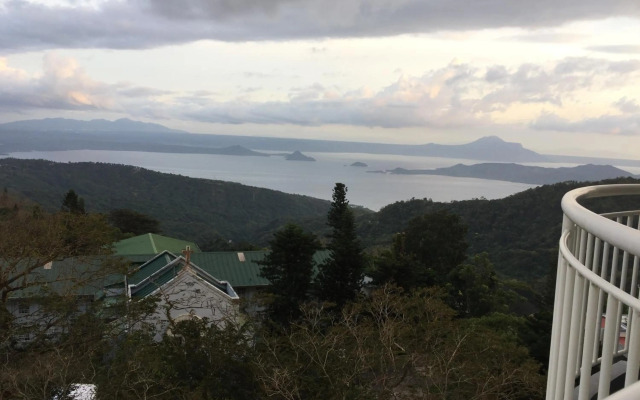 Cityland Jane's Apartment