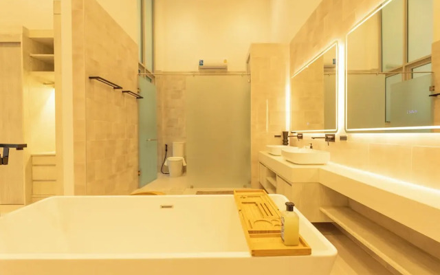 NicestInPhuket4Br1.5kmBangTao BeachV141