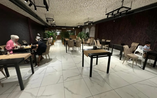 Marina Green Residence & Hotel