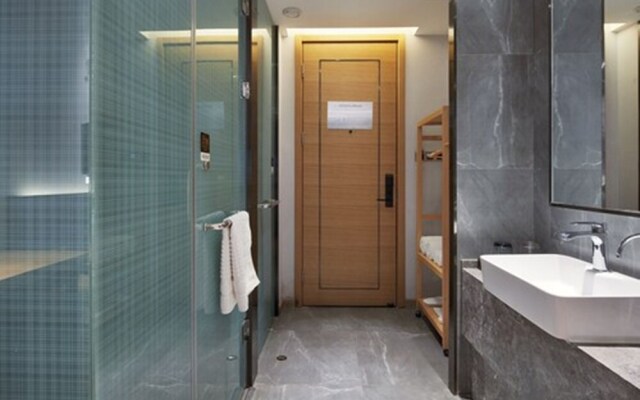 Qianna Baihe Boutique Hotel