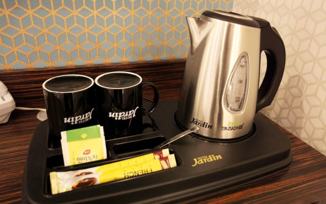 Yeongdeungpo Jardin Hotel