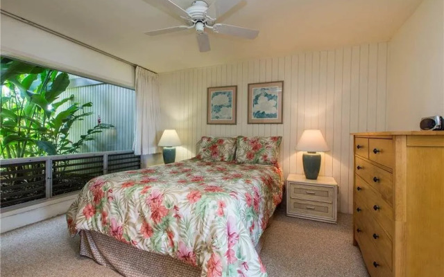 Pali Ke Kua 117 by RedAwning