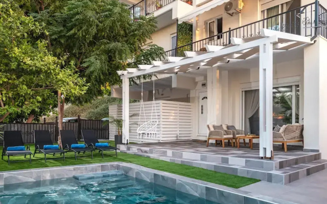 Paradissia Luxe Villa With Private Swimming Pool