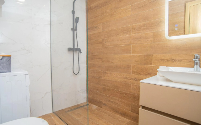 Stylish Two Bedroom Apartment at Ljubovic-Hill Park