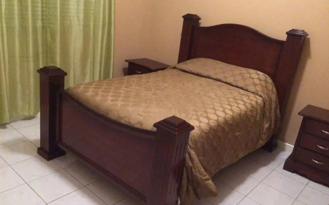 Ocho Rios Boardwalk Apartment