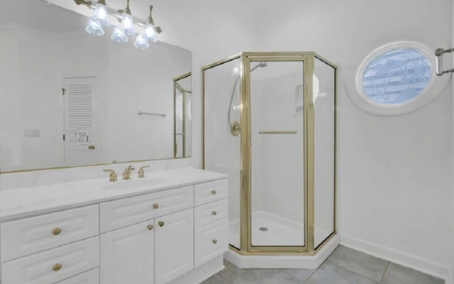 Yacht Harbor Court 30