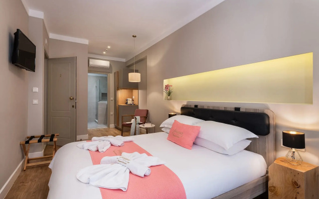 Viaggio Elegant Rooms