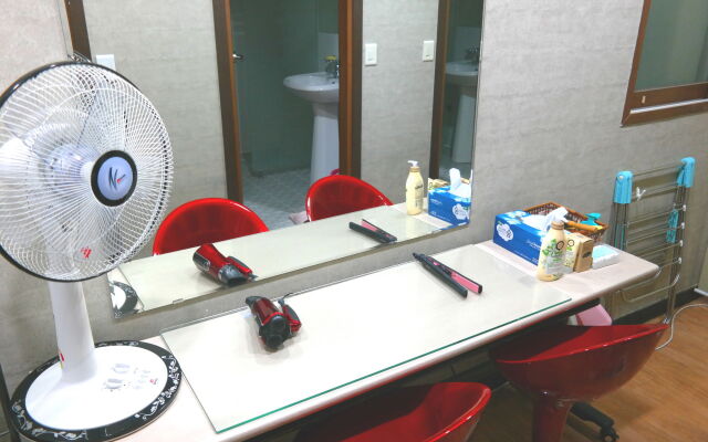 Love In Busan Guesthouse