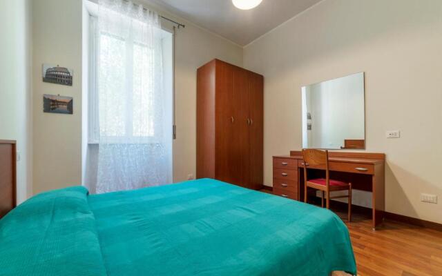 Piazza Re di Roma Apartment
