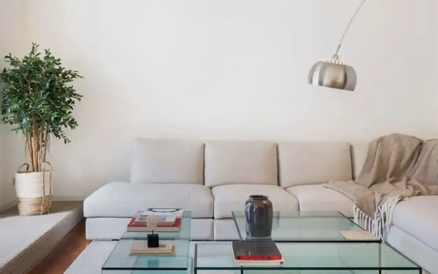 Artist Modernist 3-br Gem Next to Paseo de Gracia