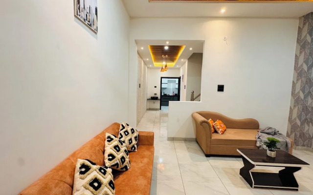 HE Azure 3BHK Bunglow Nr Apollo DB City