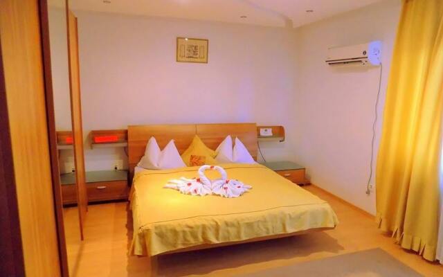 Pensiunea Red Rose Apartments