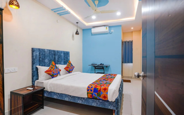 Fabhotel Grand Broholic