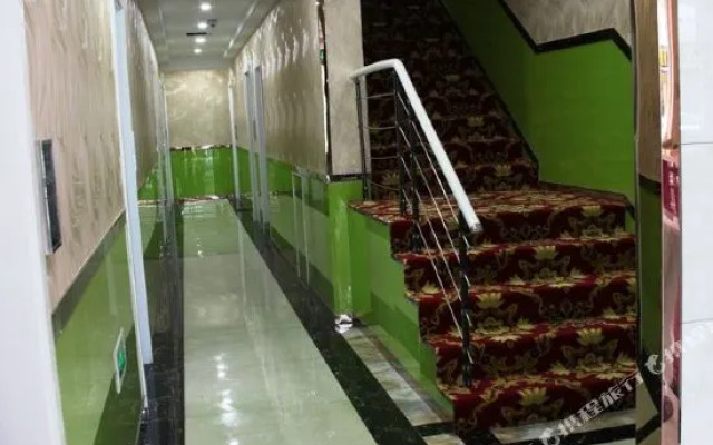 Caifeng Boutique Hotel (Xihu Ding'an Road Subway Station)