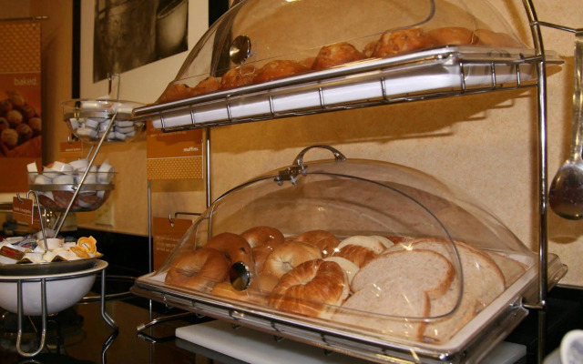 Hampton Inn Belle Vernon